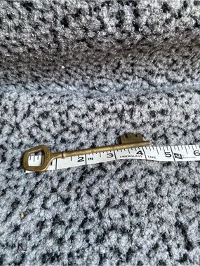 Antique-Style Brass Skeleton Key Home Accent - Brass